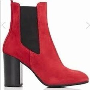 BARNEYS NEW YORK Women’s CO-OP Red Suede Chelsea Boots Made in Italy Size 9